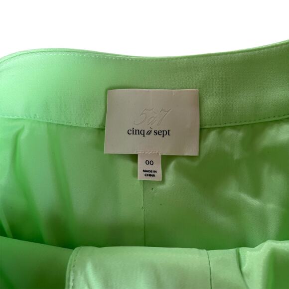 Cinq a Sept Elaine Crepe Mid Rise Classic Fit Green Shorts Women’s Size 00 - Picture 2 of 7